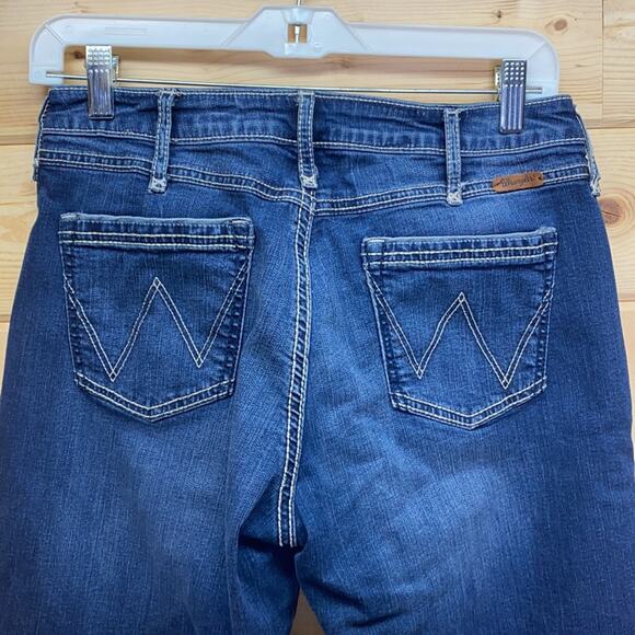 Wrangler Straight Leg Premium Patch Mae Jeans Size 7/8 x 30 - Picture 4 of 6